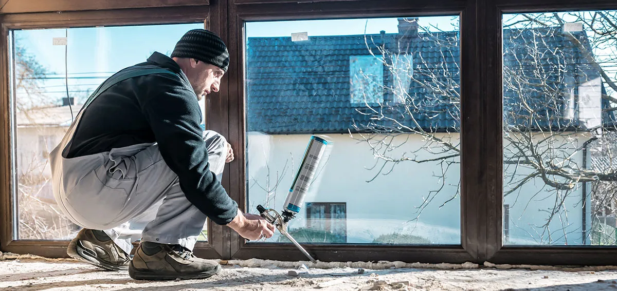 Zdjęcie Kto wstawia okna i drzwi? Sprawdź, jak znaleźć fachowca