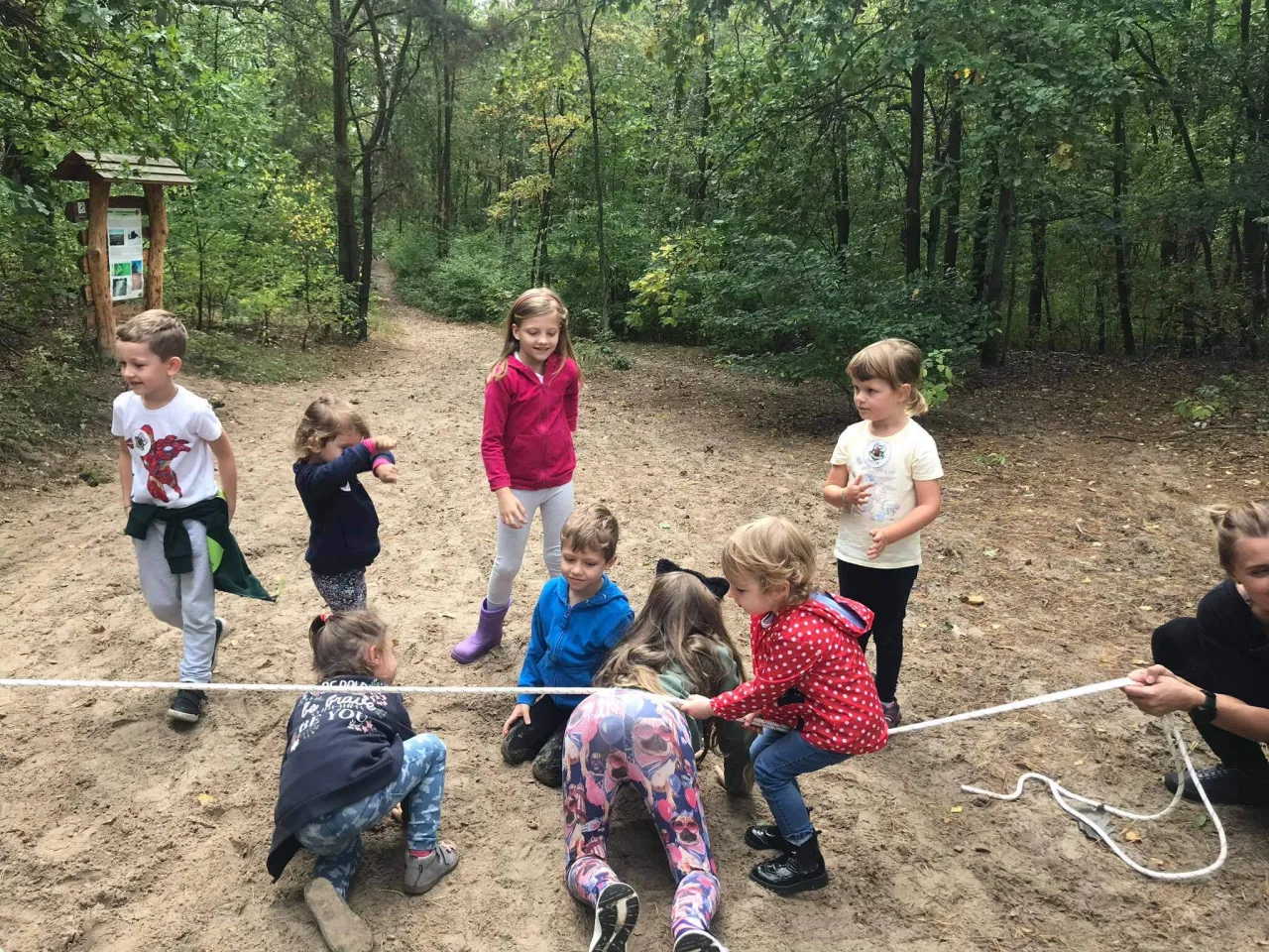Zdjęcie Gry terenowe dla dzieci: Najlepsze pomysły na aktywną zabawę
