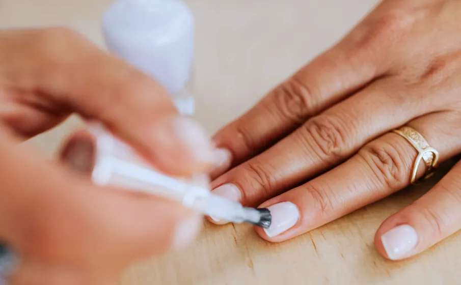 Zdjęcie Manicure japoński czy warto? Odkryj jego zalety i wady