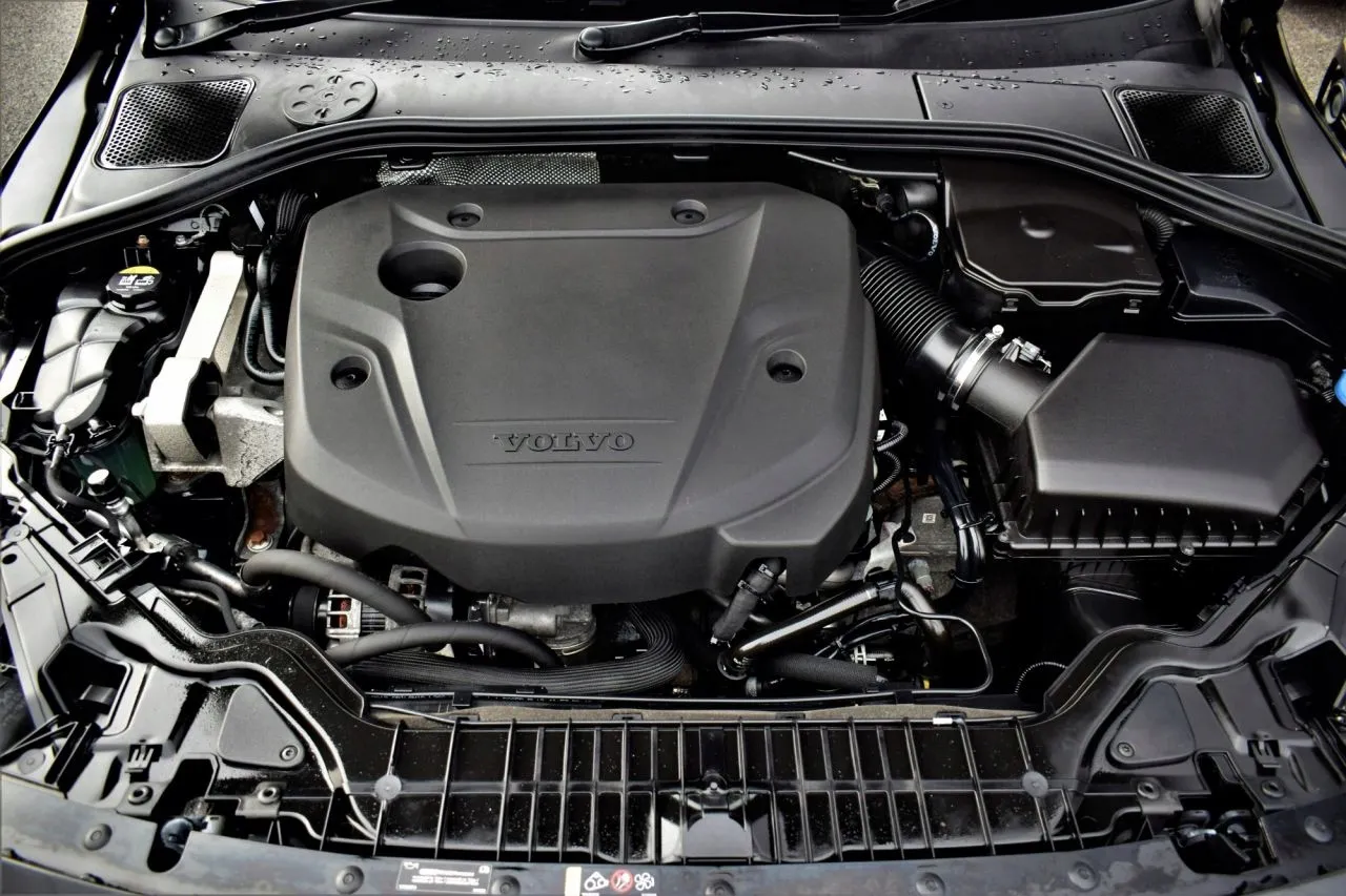 Zdjęcie Volvo XC60 jaki silnik - wybierz najlepszy silnik dla siebie