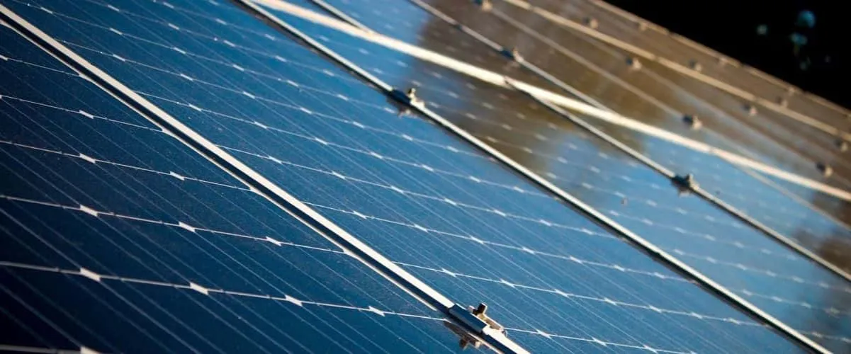 Zdjęcie Czym jest fotowoltaika i jak może zmienić Twoje rachunki za energię