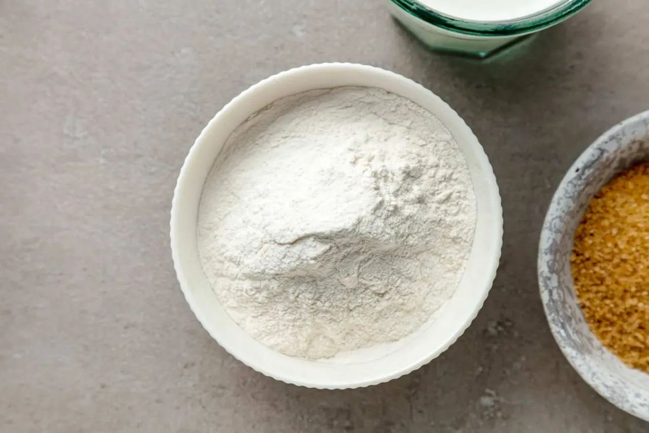 Zdjęcie Ile szklanek to 0.5 kg mąki? Sprawdź dokładne przeliczenie!