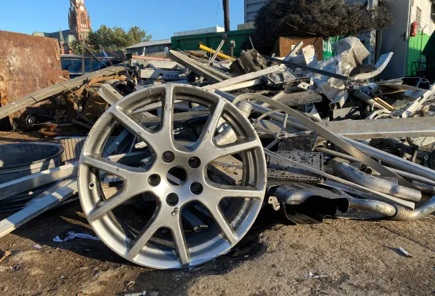 Zdjęcie Ile kosztuje aluminium w skupie? Sprawdź aktualne ceny i typy