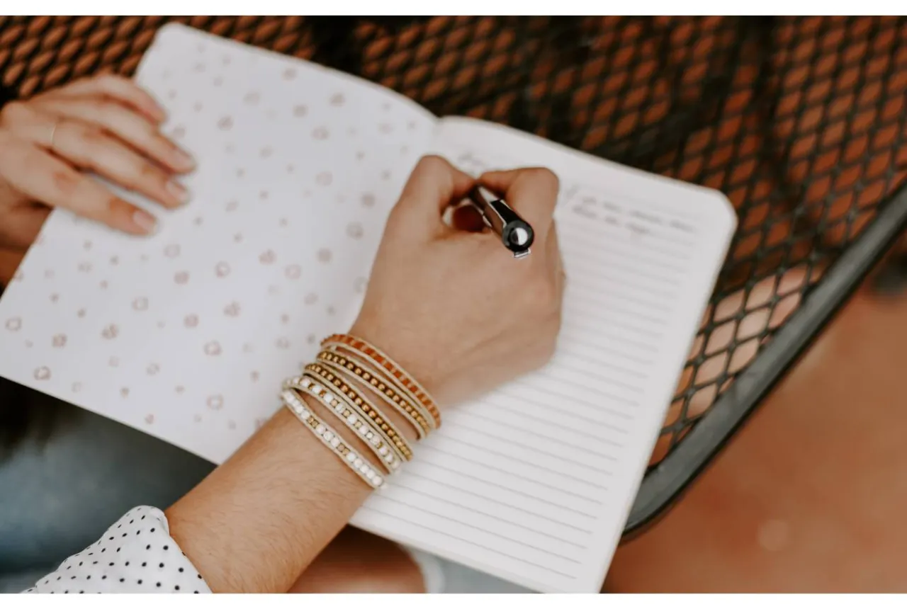 Zdjęcie Czy uczeń ma obowiązek prowadzić zeszyt? Sprawdź, co mówi prawo