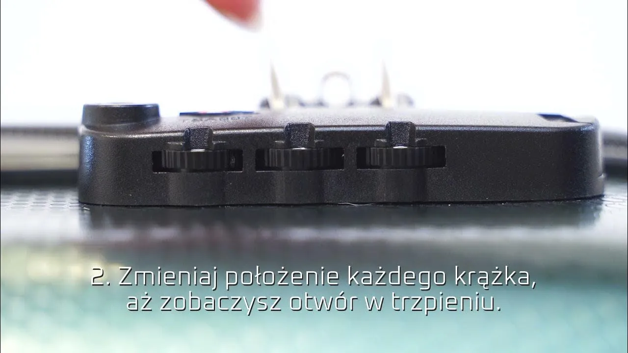 Zdjęcie Jak zresetować kod w walizce i odzyskać dostęp do swoich rzeczy