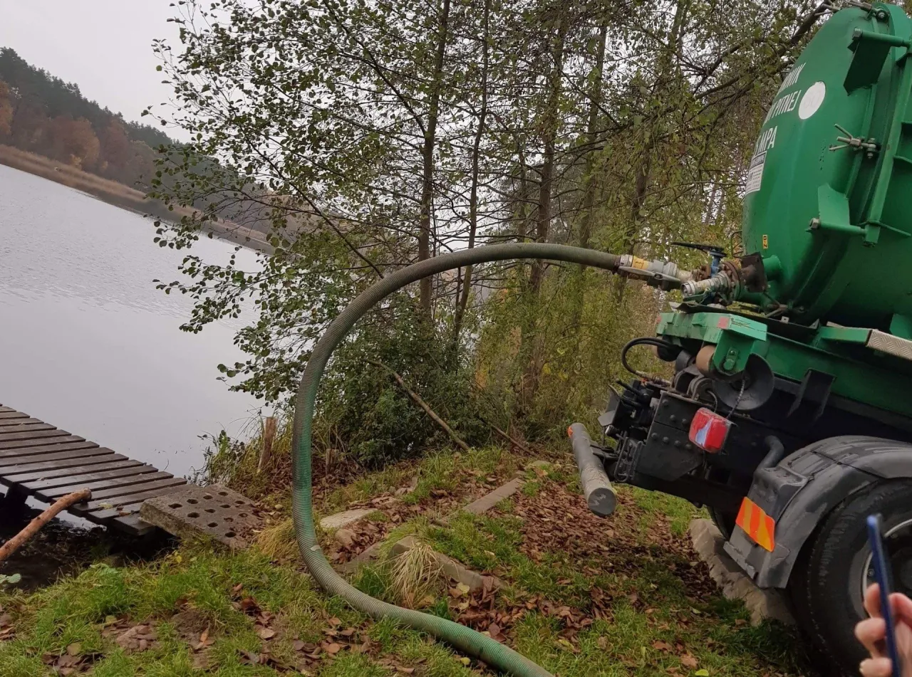 Zdjęcie Jezioro Czyste Wielkie - piękno natury i zasady korzystania z wody