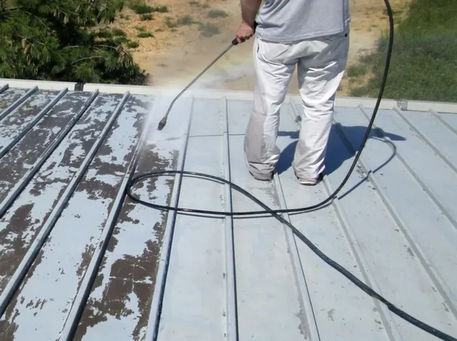 Zdjęcie Jaką dyszę do malowania dachu wybrać, aby uniknąć problemów?