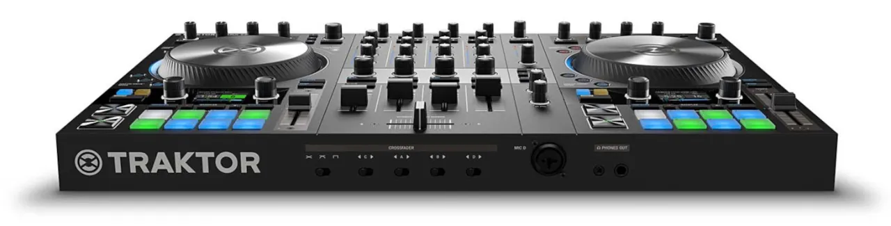 Zdjęcie  Traktor Kontrol S4 MK3 - Recenzja kontrolera DJ najnowszej generacji