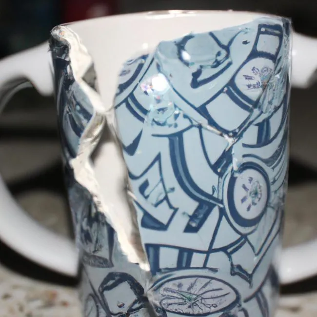 Zdjęcie Jak skutecznie skleić kubek ceramiczny - najlepsze metody i kleje