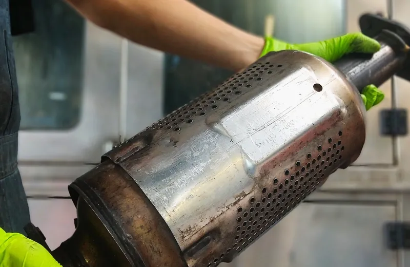 Zdjęcie Częste wypalanie DPF co 100 km - co może to oznaczać dla Twojego auta?
