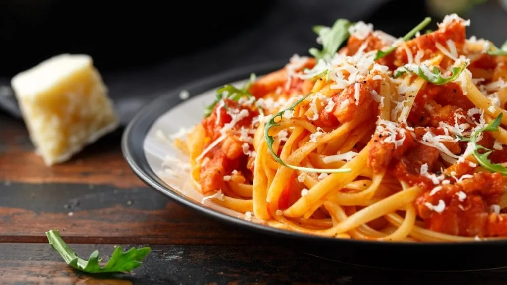 Zdjęcie Poznaj idealne przyprawy do spaghetti: 8 składników na wyjątkowy smak