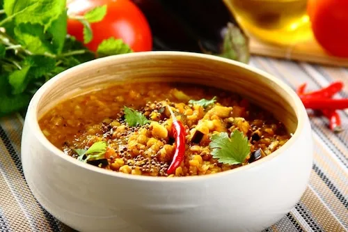 Zdjęcie Żółta pasta curry do czego? Przepisy, które zaskoczą Twoje dania
