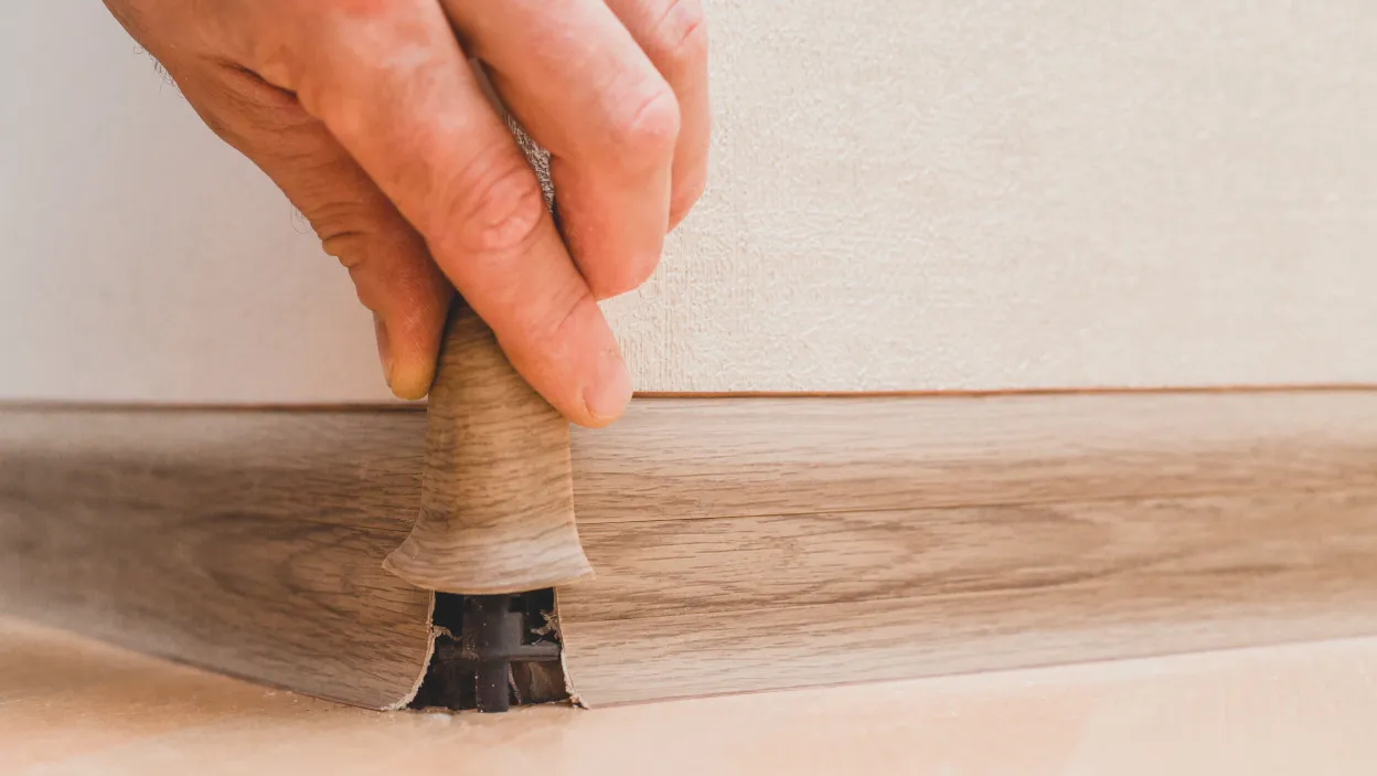 Zdjęcie Jak zamontować listwy przypodłogowe PCV bez błędów i problemów