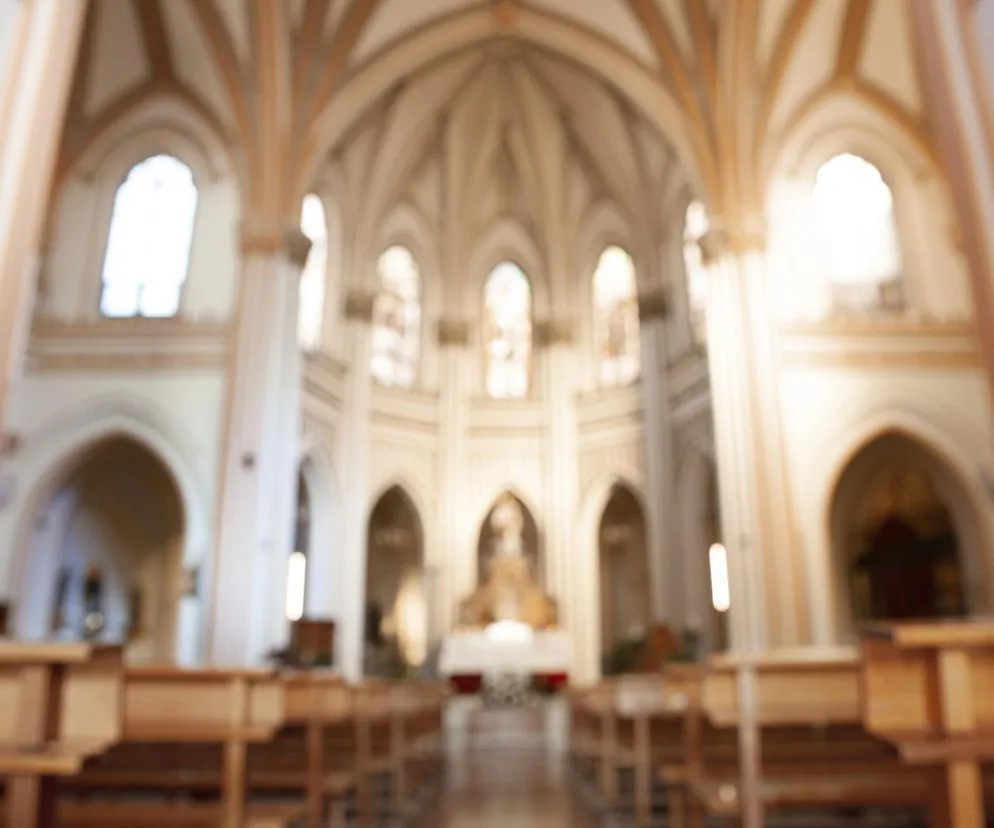 Zdjęcie 11 listopada czy trzeba iść do kościoła? Prawda o obowiązku uczestnictwa