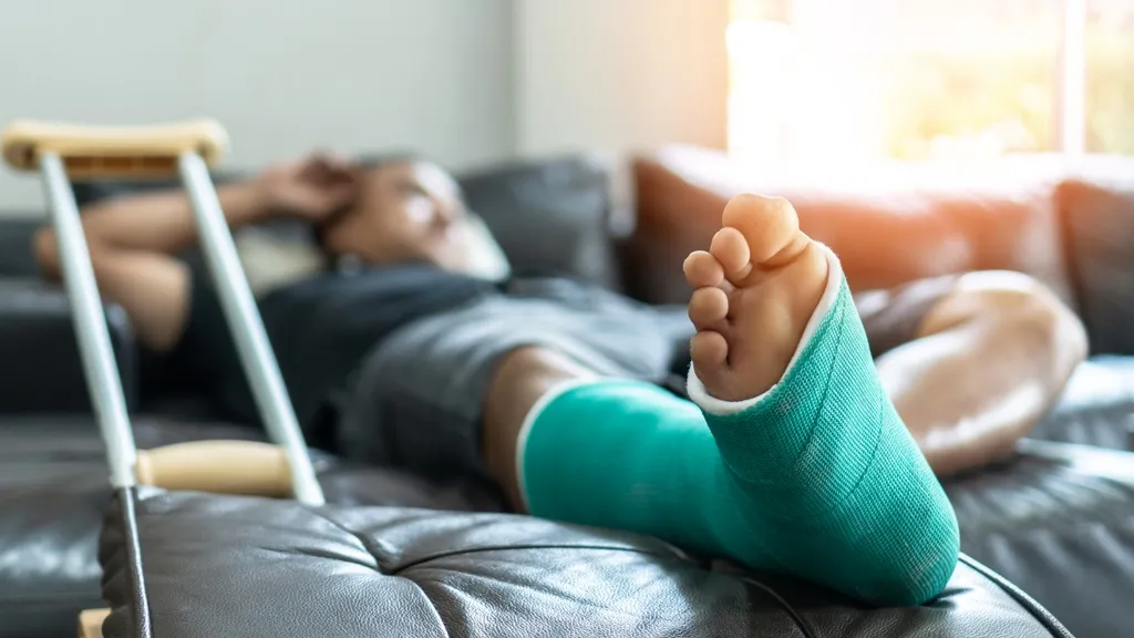 Zdjęcie Jakie ćwiczenia po złamaniu kości śródstopia pomogą w szybkiej rehabilitacji