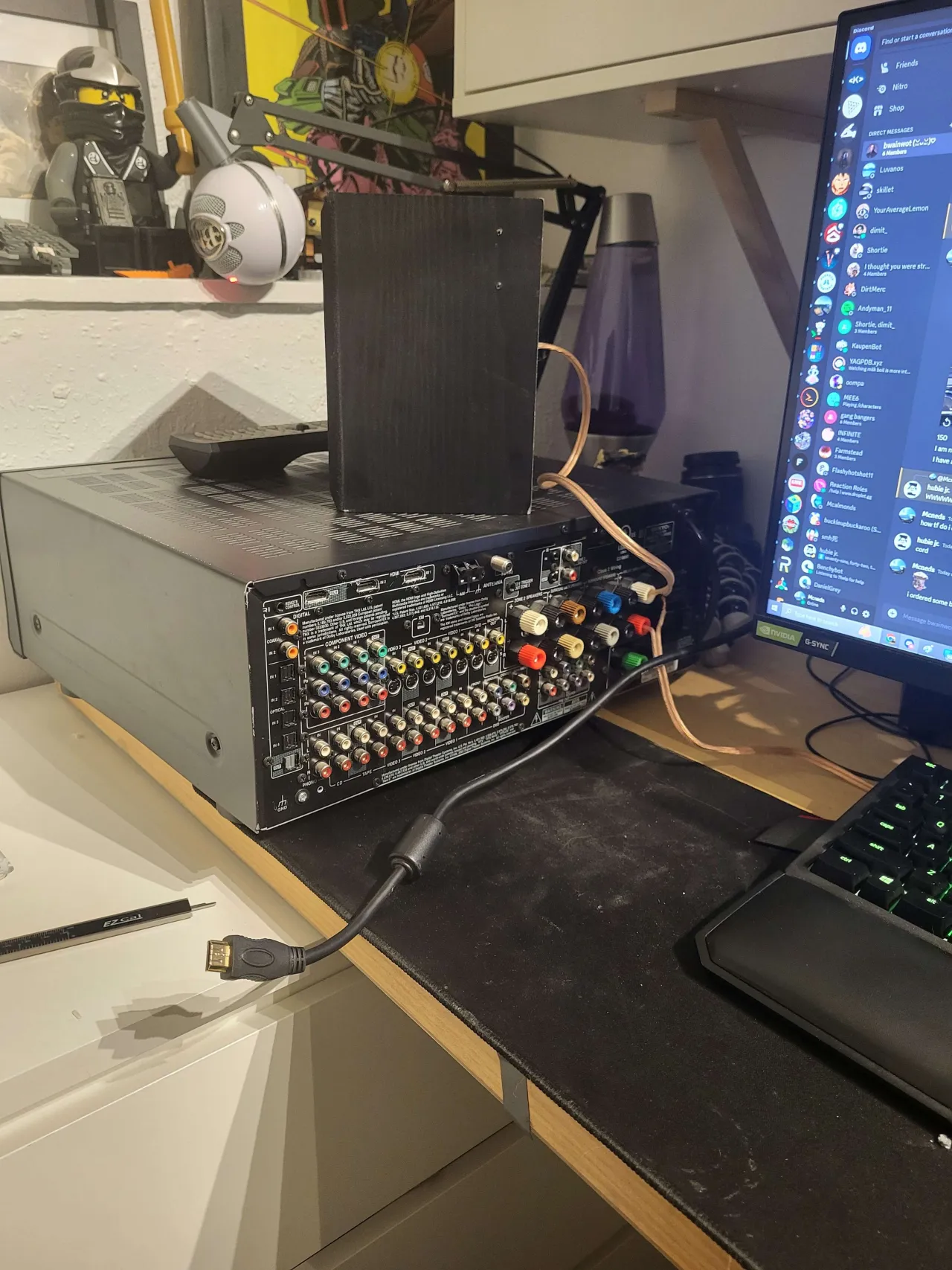 Zdjęcie Jak podłączyć amplituner Denon do telewizora bez problemów?