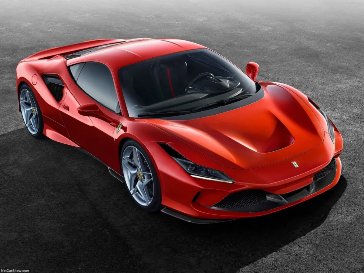 Zdjęcie Ile kosztuje Ferrari F8 Tributo? Zaskakujące ceny i opcje dodatkowe