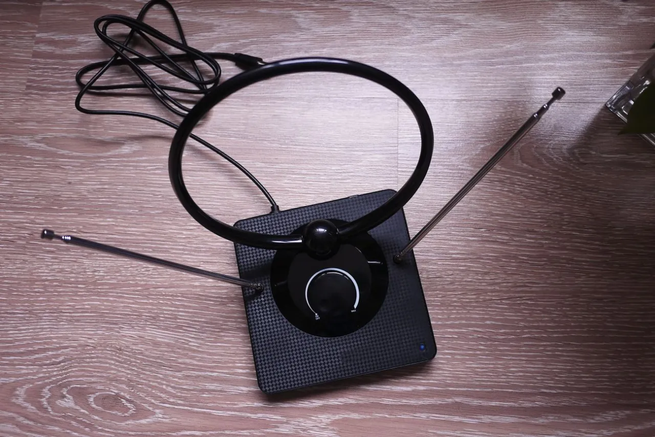 Zdjęcie Najlepsza antena pokojowa do bloku, która rozwiąże problemy z sygnałem