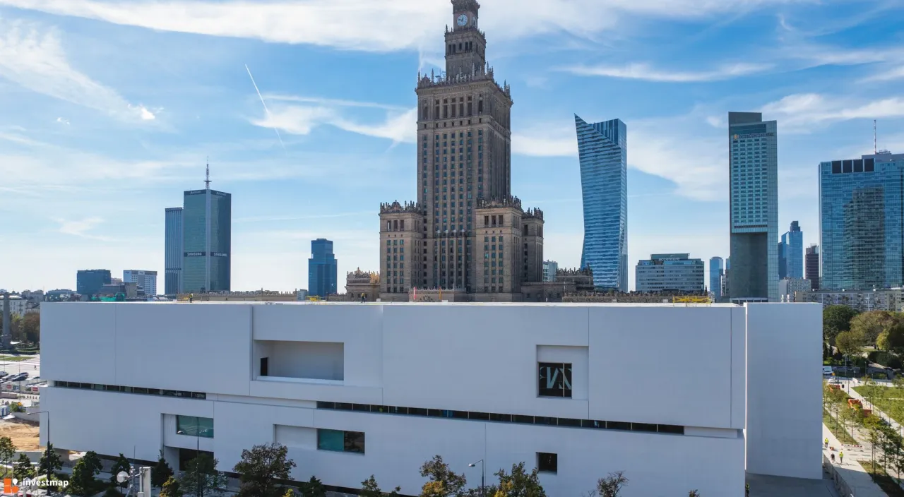 Zdjęcie Muzeum sztuki nowoczesnej: odkryj znaczenie kamery szerokokątnej