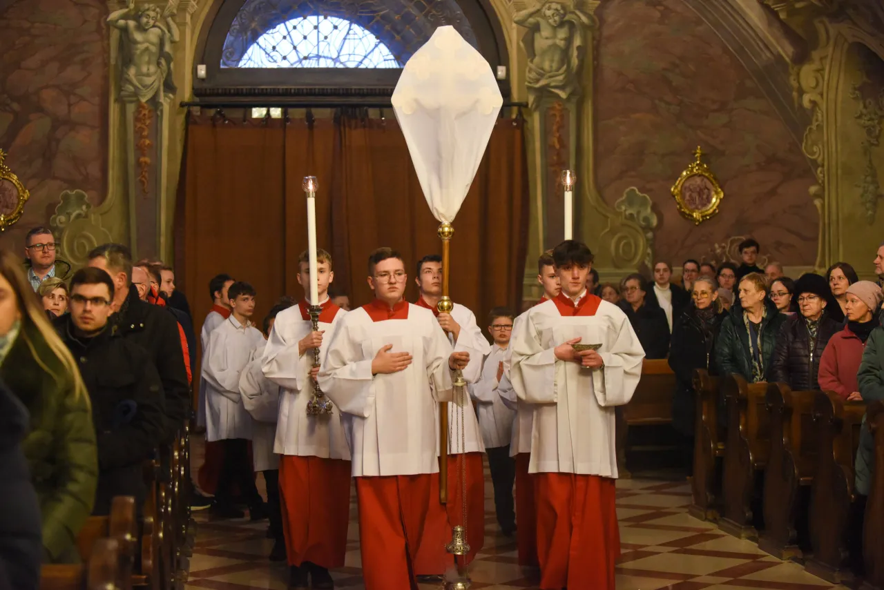 Zdjęcie O której jest msza w wielki piątek? Sprawdź godziny liturgii