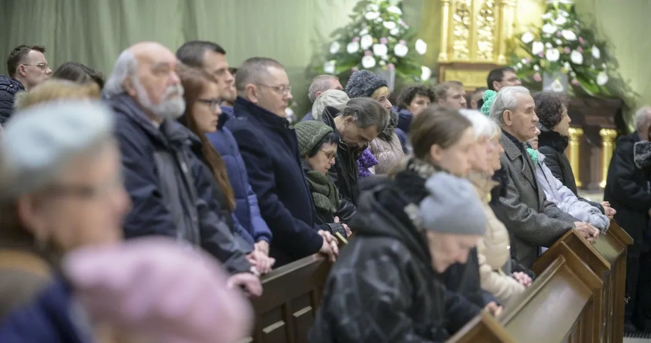 Zdjęcie Drugi dzień świąt wielkanocnych: czy naprawdę trzeba iść do kościoła?