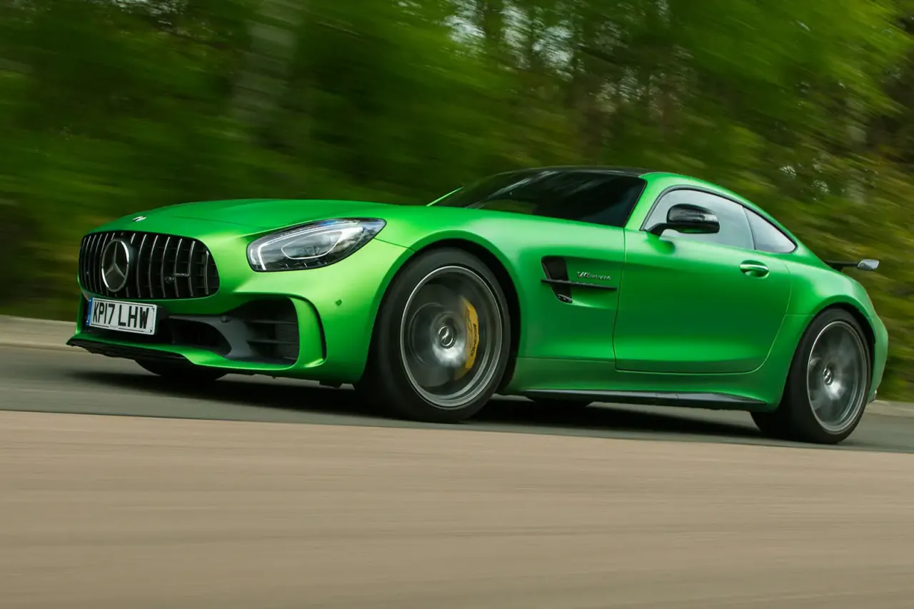 Zdjęcie Mercedes-AMG GT 63: nieziemskie osiągi i luksus w jednym samochodzie