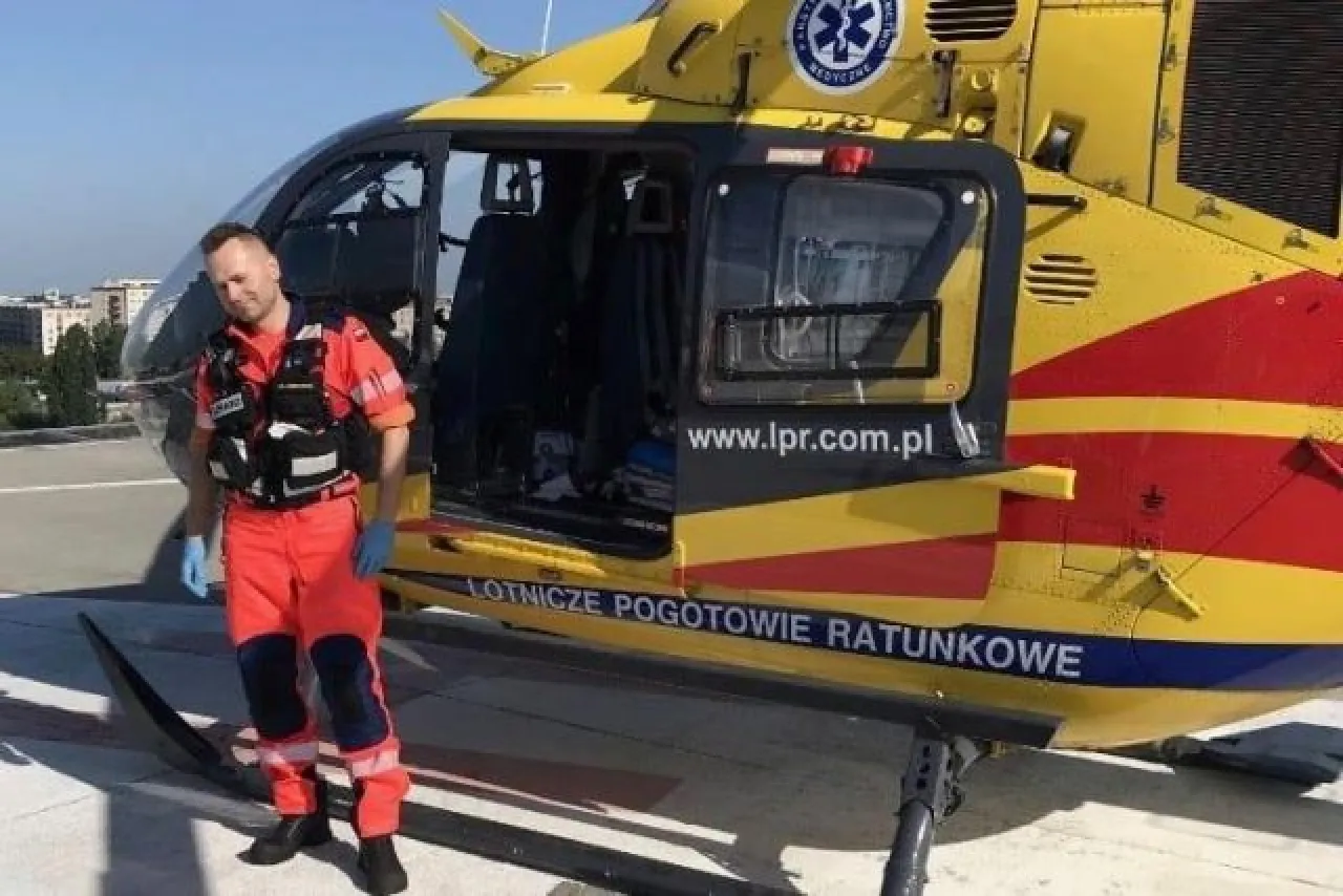 Zdjęcie Ile naprawdę zarabia pilot lotniczego pogotowia ratunkowego? Sprawdź szczegóły!