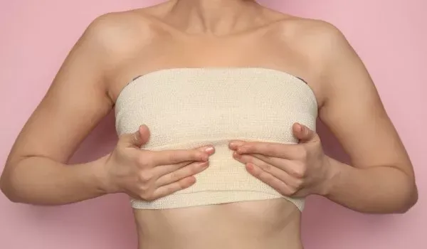 Zdjęcie Naturalne sposoby na ujędrnienie biustu – masaże, ćwiczenia i kosmetyki
