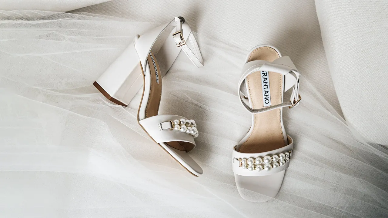 Zdjęcie Tacones de novia: Elegancia y comodidad para el día de tu boda