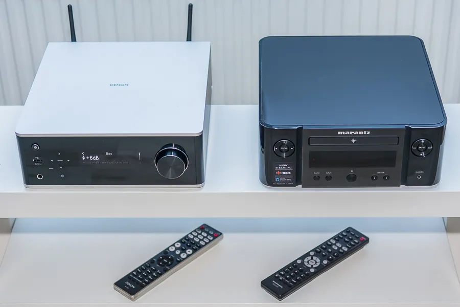 Zdjęcie Wzmacniacz Denon czy Marantz – który model zapewni lepszy dźwięk?