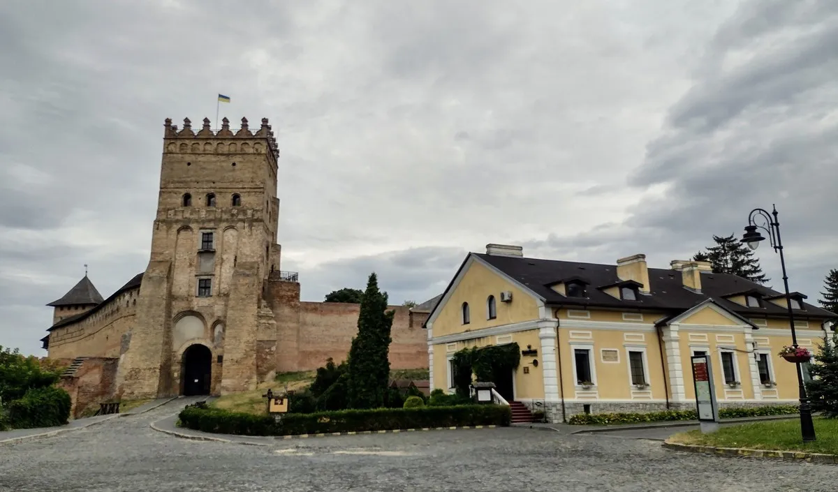 Zdjęcie Zamek w Łucku: tajemnice historii i niezwykłe atrakcje turystyczne