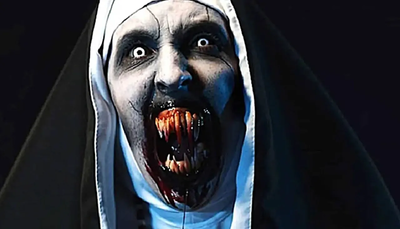 Zdjęcie Film Zakonnica: Mroczne tajemnice klasztoru w horrorze