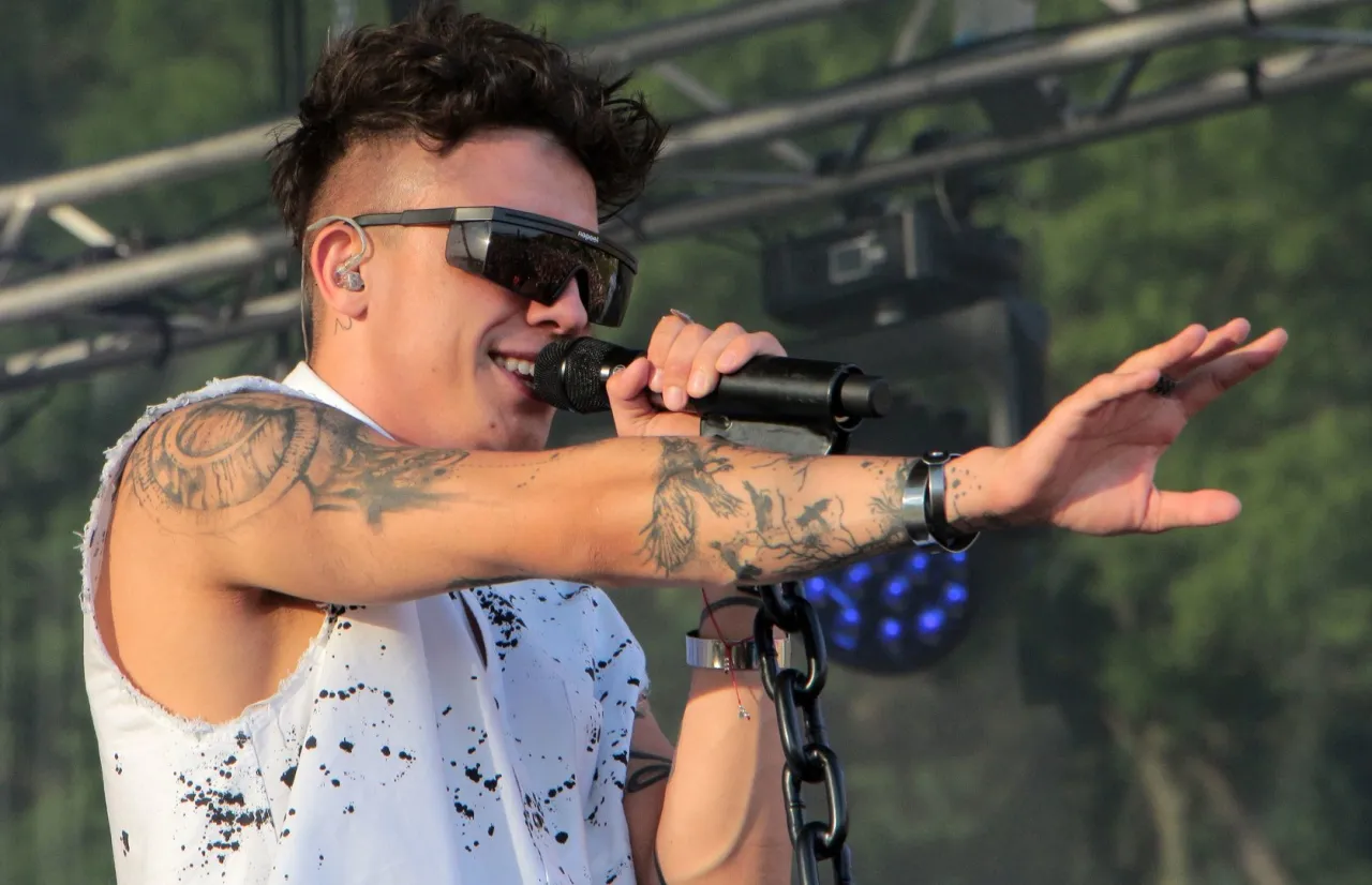 Zdjęcie Ile kosztuje bilet na koncert Dawida Kwiatkowskiego? Ceny i szczegóły