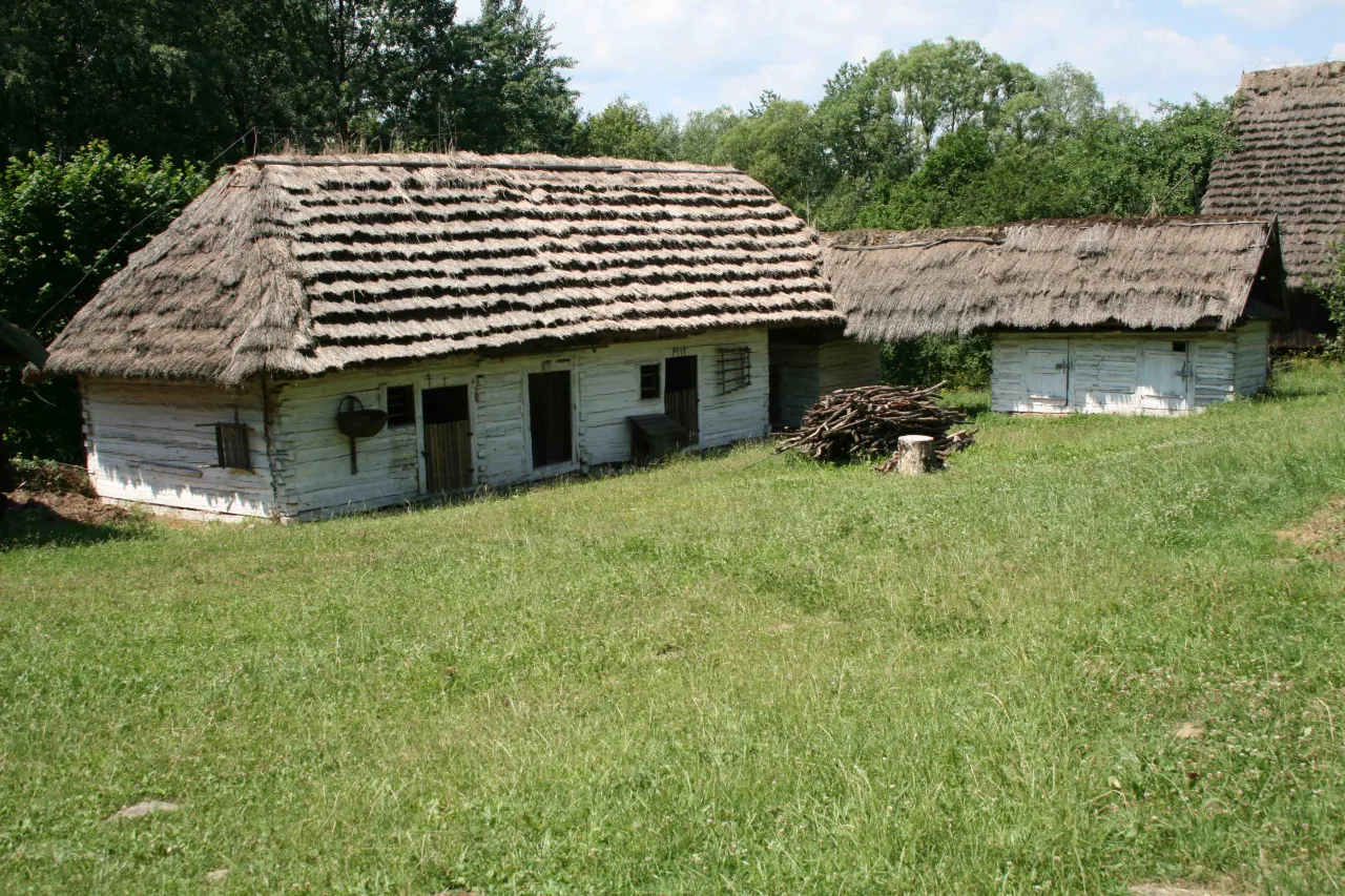 Zdjęcie Skansen Nowy Sącz - odkryj fascynującą kulturę i tradycje regionu
