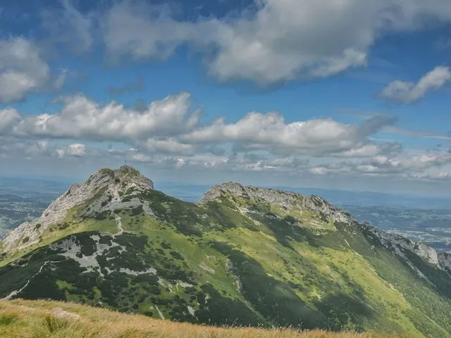 Zdjęcie Gdzie leży Giewont? Odkryj jego lokalizację w Tatrach Zachodnich