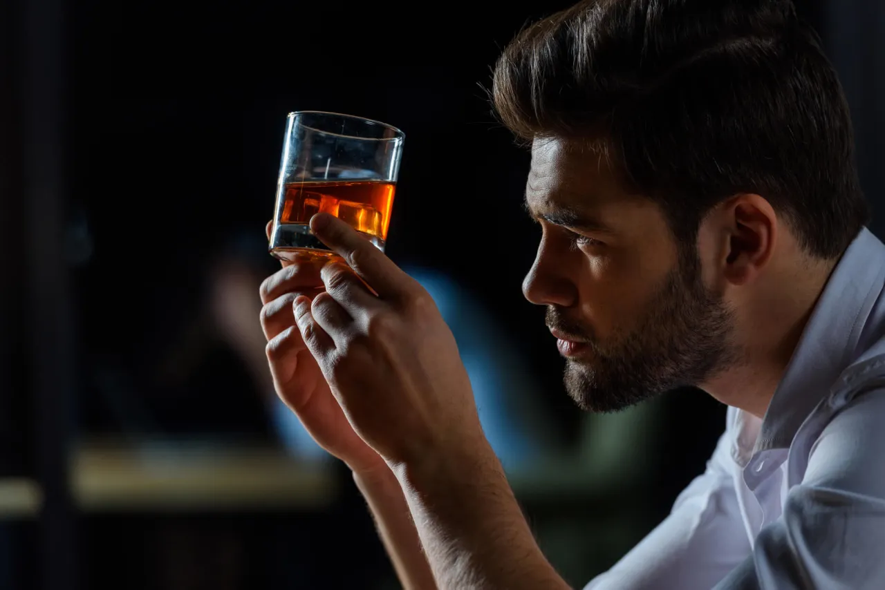 Zdjęcie Co do whisky zamiast coli? Odkryj orzeźwiające alternatywy