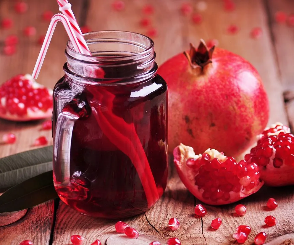 Zdjęcie Sok z granatu na co? Odkryj jego niezwykłe właściwości zdrowotne