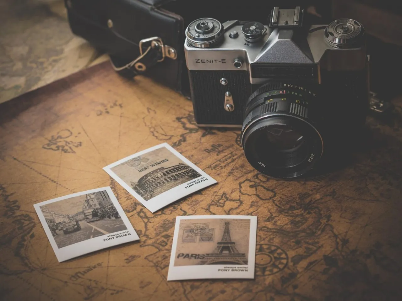Zdjęcie Historia wynalezienia aparatu fotograficznego - przełomowe momenty w dziejach
