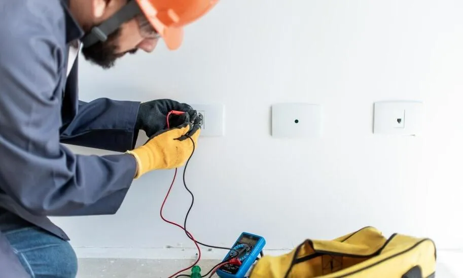 Zdjęcie Składanie i montaż wiązek elektrycznych: uniknij najczęstszych błędów