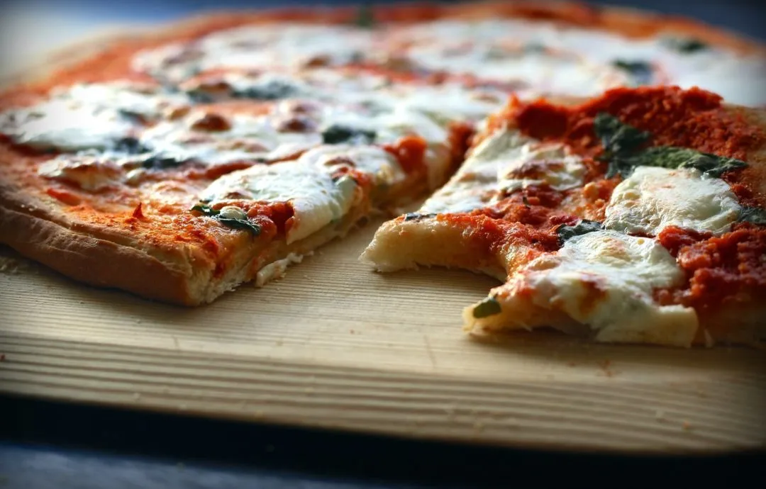 Zdjęcie Jakie sery do pizzy - odkryj najlepsze smaki dla idealnej pizzy