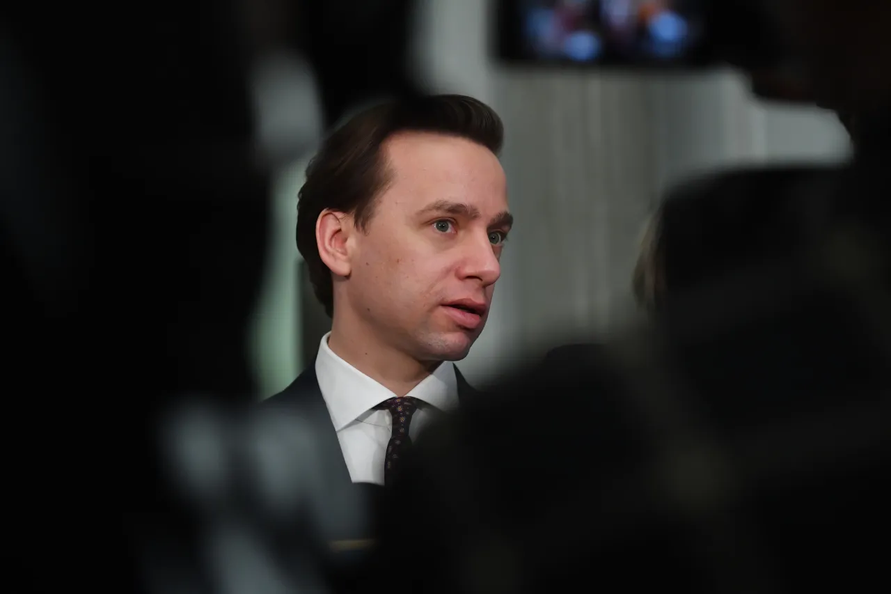 Zdjęcie Krzysztof Bosak – kim jest i dlaczego ma znaczenie w polityce?