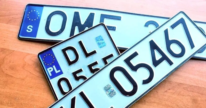 Zdjęcie Ile kosztuje rejestracja samochodu w 2025? Kompletny cennik opłat