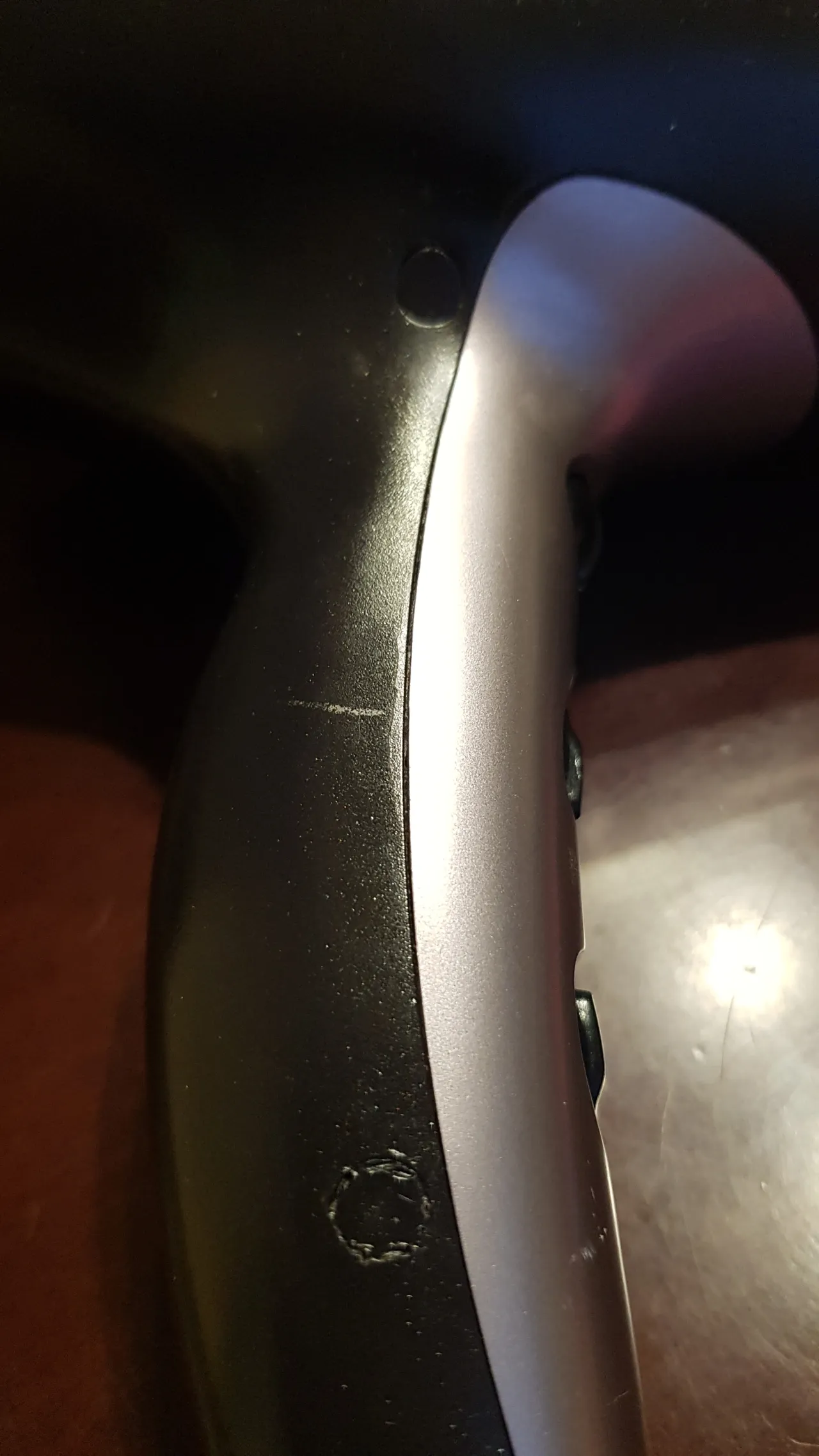 Zdjęcie Jak rozebrać suszarkę do włosów Remington - uniknij kosztownych napraw