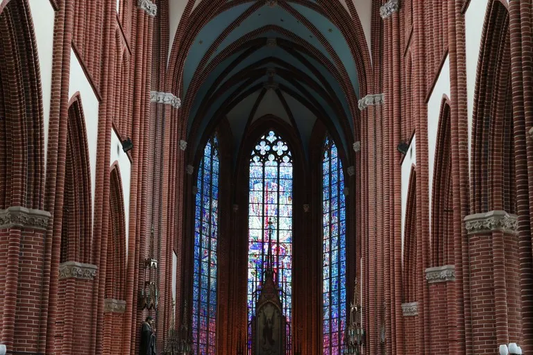 Zdjęcie Czy 15 sierpnia trzeba iść do kościoła? Obowiązek i wyjątki wyjaśnione