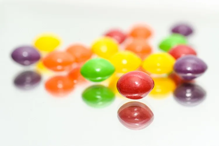 Zdjęcie Czy Skittles są wegańskie? Sprawdź, co naprawdę zawierają
