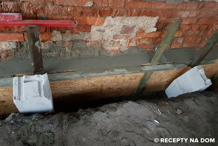 Zdjęcie Jak wykonać fundament pod starym domem - skuteczne metody ocieplania i izolacji