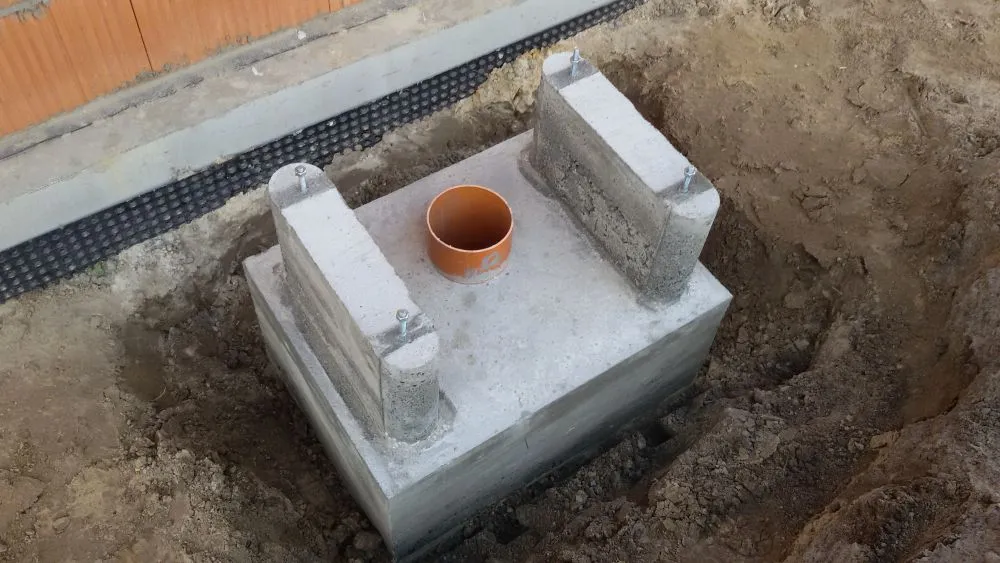 Zdjęcie Jak prawidłowo wykonać fundament pod pompę ciepła - kluczowe wskazówki i porady