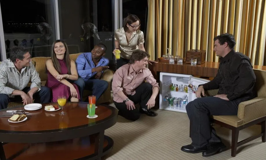 Zdjęcie Czy do hotelu można zaprosić gościa? Poznaj zasady i ograniczenia