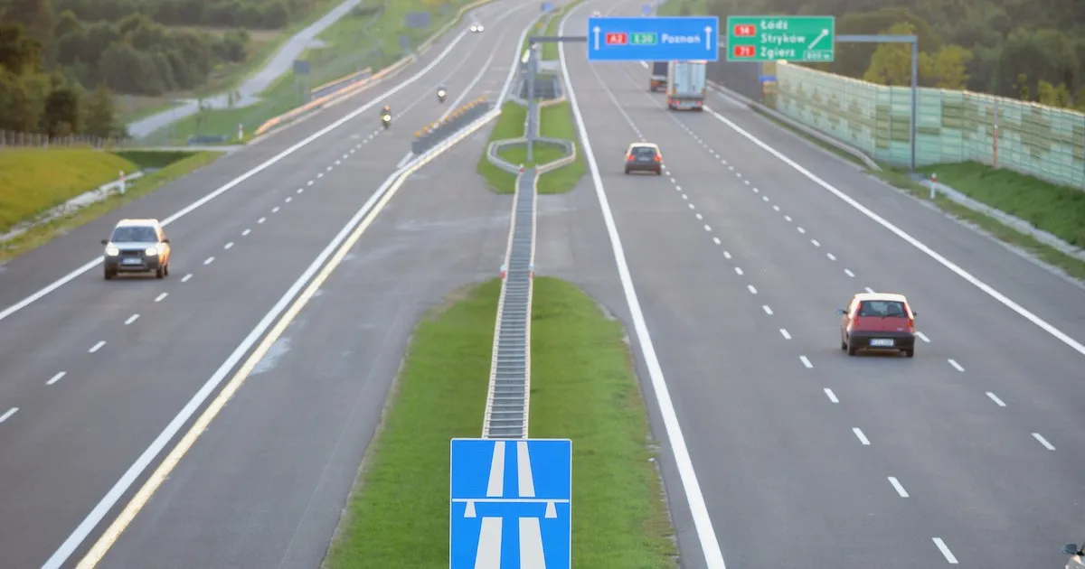 Zdjęcie Czy nauka jazdy może jeździć po autostradzie? Oto, co musisz wiedzieć