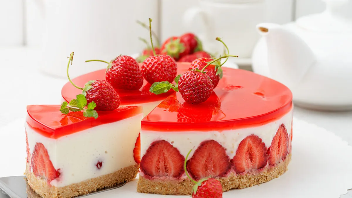 Zdjęcie Ile kcal ma sernik na zimno z galaretką? Zaskakujące wartości kaloryczne!